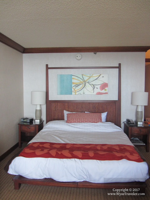 Oceanfront king bed